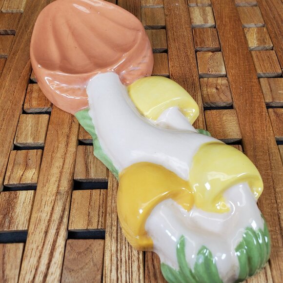 Arnel's Adorable Mushroom Spoon Rest - Ceramic Kitchen Essential, 1970s - Picture 1 of 7